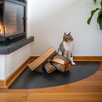 Podkładka pod kominek w kształcie ćwiartki wykonana z czarnej blachy