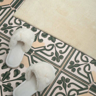 Okładzina ścienna Kwiatowy wzór na ceramice