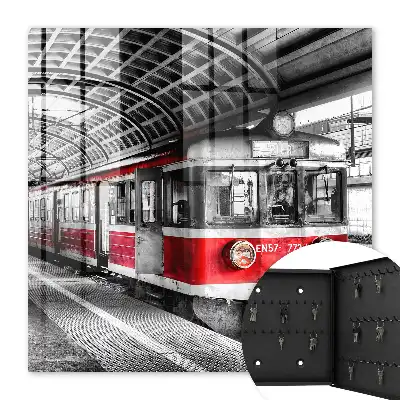 Kasetka na klucze Kolejowa symetria stylowej architektury