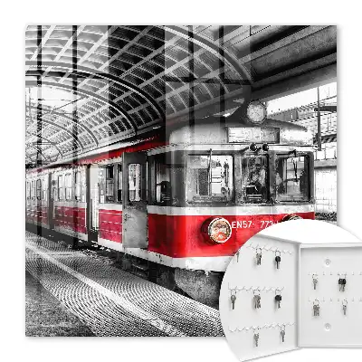 Kasetka na klucze Kolejowa symetria stylowej architektury
