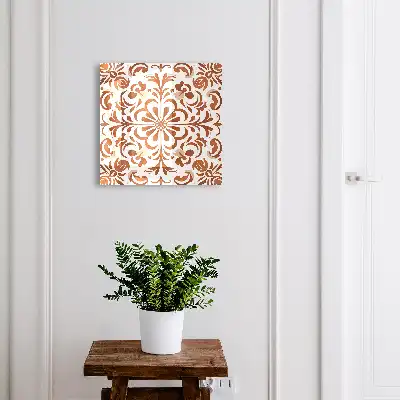 Wisząca szafka na klucze z ornamentalnym motywem florystycznym