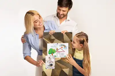Tablica korkowa z motywem trójwymiarowej abstrakcji