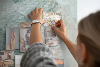 Kolorowa tablica korkowa wzór marmurowy