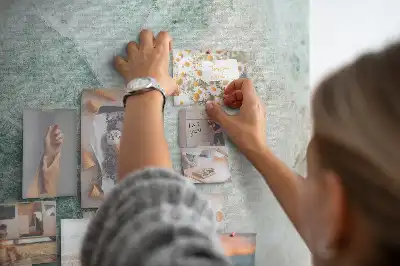 Kolorowa tablica korkowa wzór marmurowy