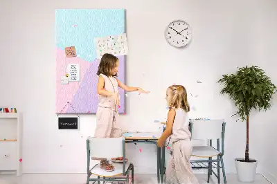Tablica korkowa z wzorem w pastelach