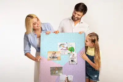 Tablica korkowa z wzorem w pastelach