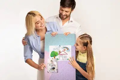 Tablica korkowa z wzorem w pastelach