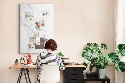 Tablica korkowa z motywem marmurowego kamienia