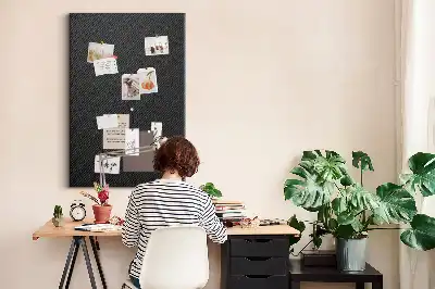 Kolorowa tablica korkowa z motywem mrocznym