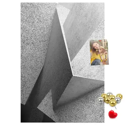 Tablica korkowa z motywem abstrakcyjnej geometrii