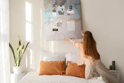Tablica korkowa z abstrakcyjnym wzorem plam z tuszu