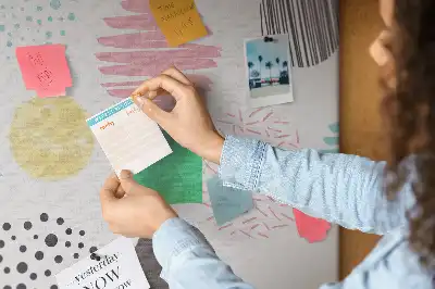 Kolorowa tablica korkowa Kolorowe okręgi