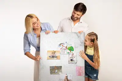 Kolorowa tablica korkowa z teksturą marmuru