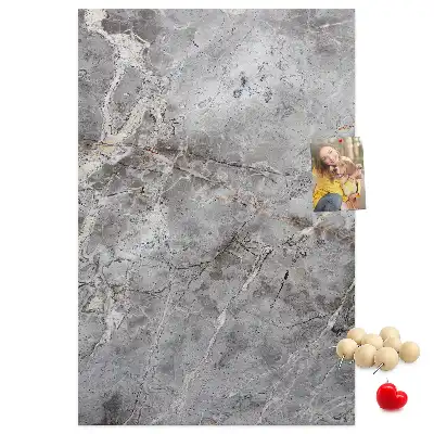 Tablica korkowa z wzorem głębokiego ciemnego marmuru