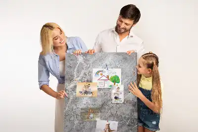 Tablica korkowa z wzorem głębokiego ciemnego marmuru