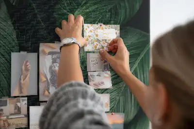 Tablica korkowa z motywem liści dżungli