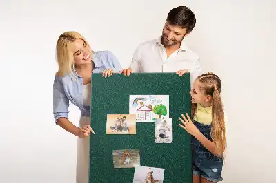 Tablica korkowa z kolorowym wzorem liści