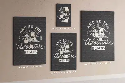 Kolorowa tablica korkowa z plakatem w stylu retro