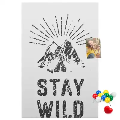 Tablica korkowa z nadrukiem Górski motyw Stay Wild