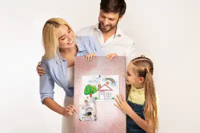 Tablica korkowa z motywem marmuru w kolorze różowym