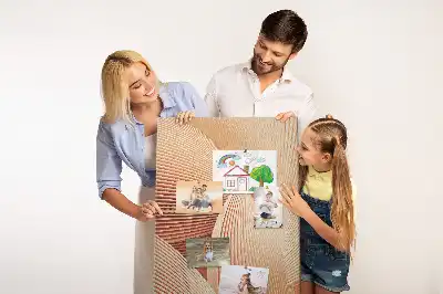 Tablica korkowa z subtelnym wzorem