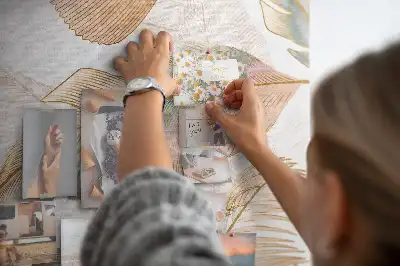 Tablica korkowa z motywem ptasich piór