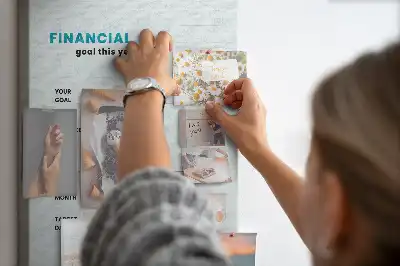 Kolorowa tablica korkowa Budżet planer