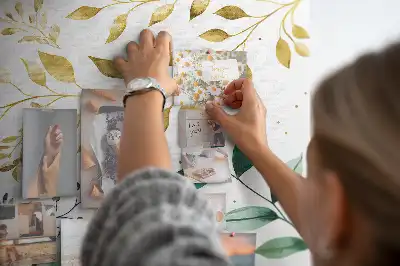 Tablica korkowa z motywem kwiatowym