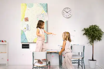 Kolorowa tablica korkowa z dekoracyjną obwódką