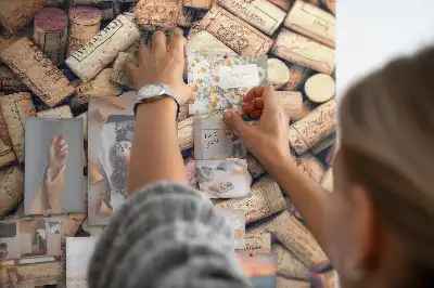 Kolorowa tablica korkowa motyw winiarskie korki