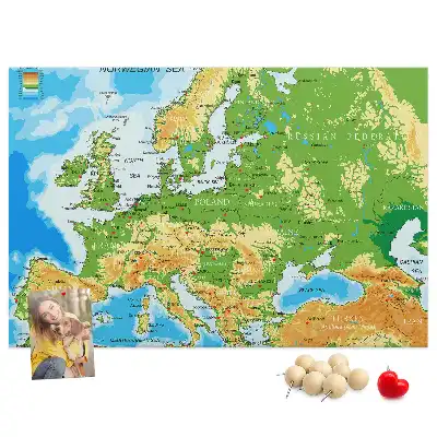 Tablica korkowa z mapą świata Geografia