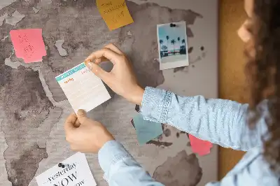 Tablica korkowa dla dzieci Akwarela mapa świata