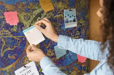 Tablica korkowa dla dzieci z mapą świata