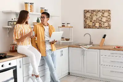 Ozdobna tablica korkowa z motywem drewnianych korków do wina