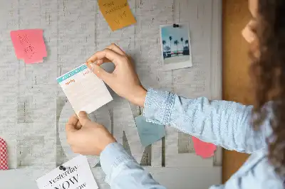 Ozdobna tablica korkowa na ścianę Typografia Home do salonu