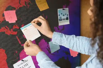 Ozdobna tablica korkowa Mapa świata do biura