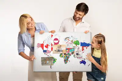 Tablica korkowa dla dzieci z mapą i flagami państw