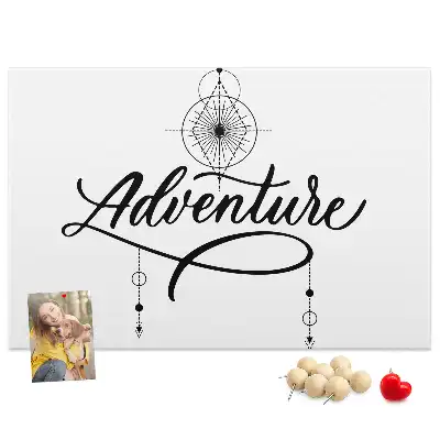 Korkowa tablica z motywem podróżniczym adventure