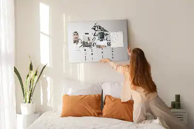 Korkowa tablica ścienna z inspirującym hasłem
