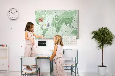 Tablica korkowa z mapą świata i granicami państwowymi