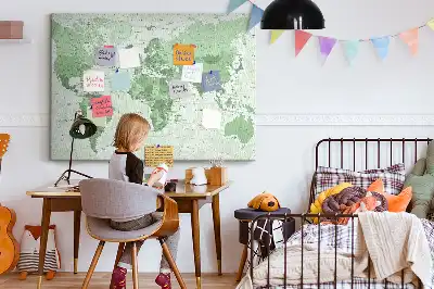 Tablica korkowa z mapą świata i granicami państwowymi