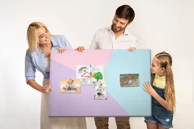 Ozdobna tablica korkowa w pastelowy wzór