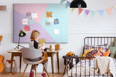 Ozdobna tablica korkowa w pastelowy wzór