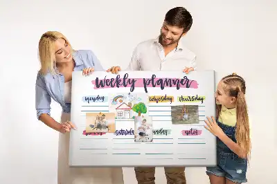 Tablica korkowa z ręcznie pisanym planerem