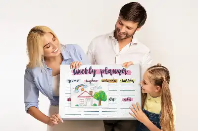 Tablica korkowa z ręcznie pisanym planerem