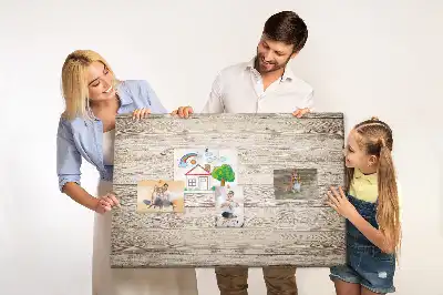 Korkowa tablica z drewnianymi panelami