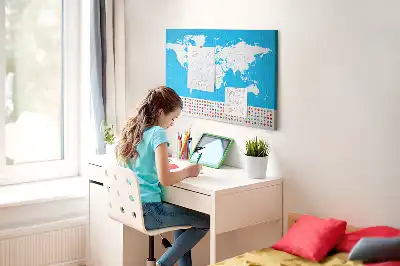 Ozdobna tablica korkowa z mapą konturową państw