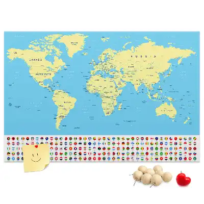 Klasyczna mapa świata na tablicy korkowej