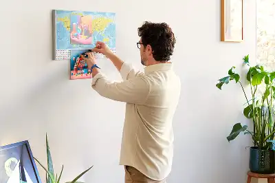 Tablica korkowa dla dzieci Mapa świata i flagi