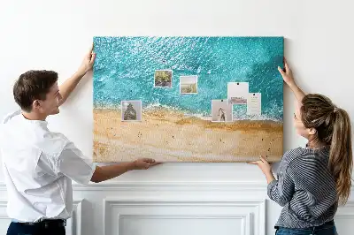 Tablica korkowa dla dzieci z motywem morza, plaży i ludzi